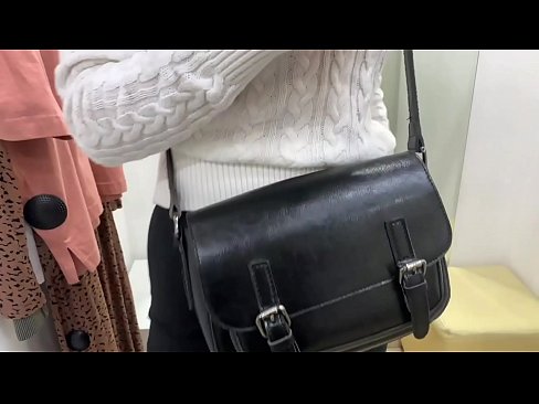 ❤️ خودارضایی عمومی عوضی جوان FeralBerry با دیلدو در اتاق تناسب ❤️❌ لعنتی در ما fa.sexvideosex.top ❌️